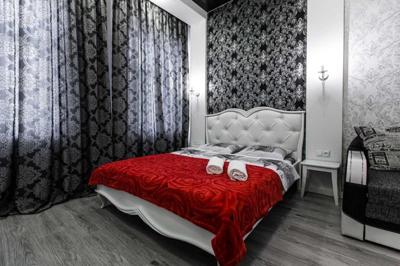 Ferienwohnung Однокомнатная Форум-Центр Lemberg Exterior foto